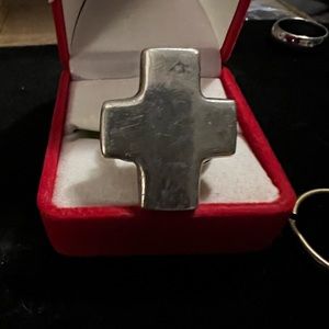 Marked 925 sterling silver Cross ring